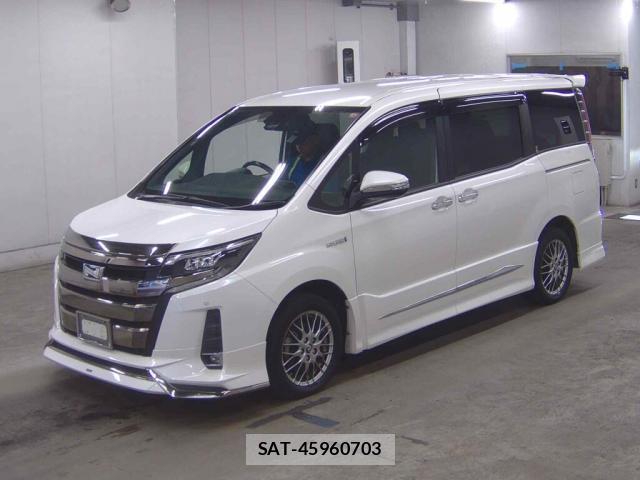 Toyota NOAH 2018-10 8277473-3