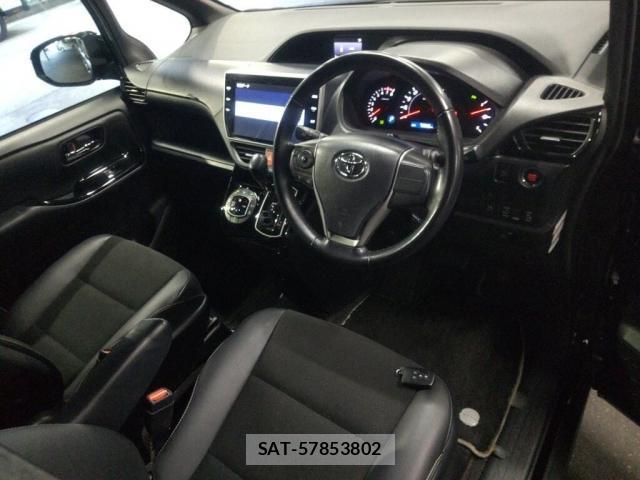 Toyota NOAH 2019-09 8277475-2