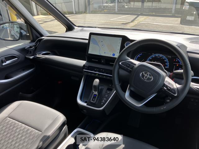 Toyota NOAH 2023 8277567-9