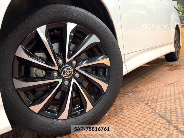 Toyota NOAH 2023-08 8277753-12