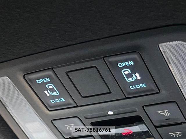 Toyota NOAH 2023-08 8277753-5
