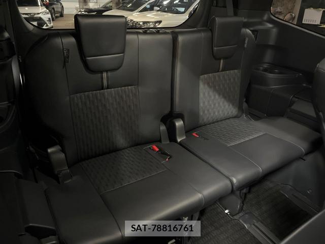 Toyota NOAH 2023-08 8277753-9