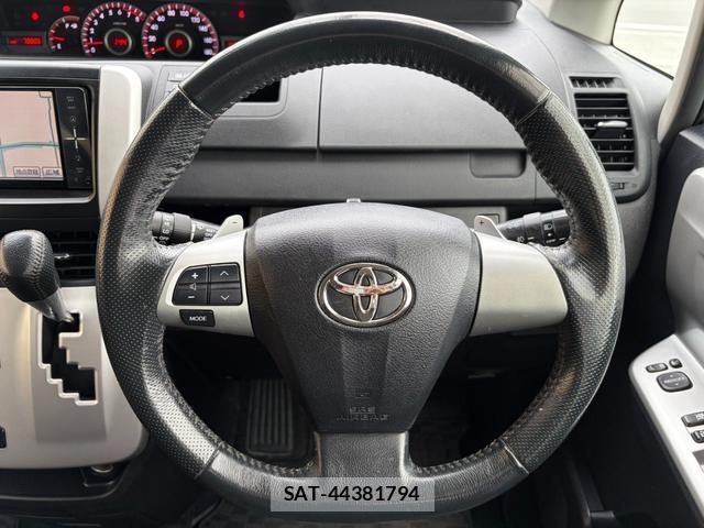Toyota NOAH 2010-05 8277846-8