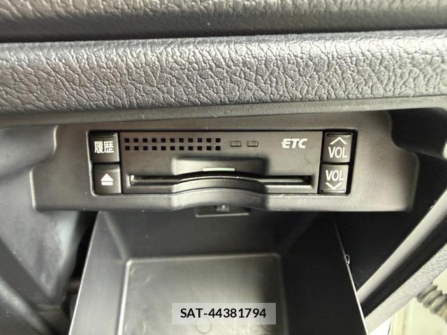 Toyota NOAH 2010-05 8277846-9