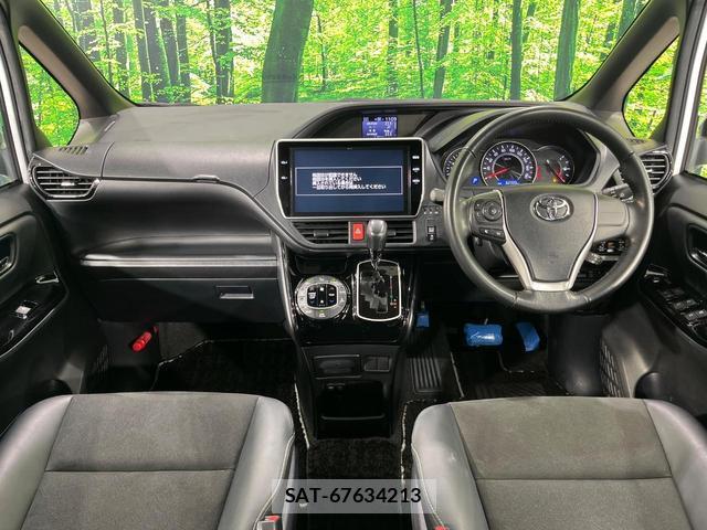 Toyota NOAH 2018-09 8278009-1