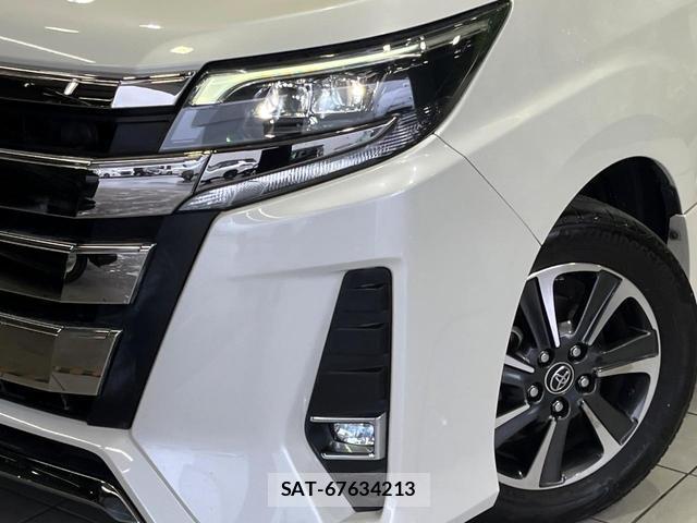 Toyota NOAH 2018-09 8278009-12