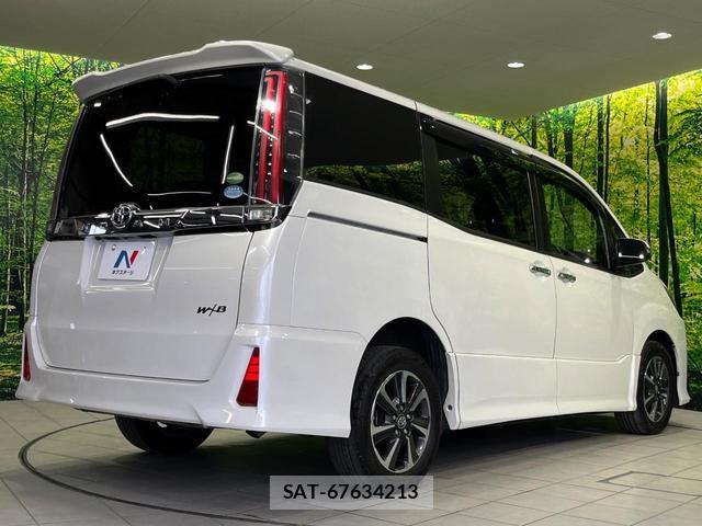 Toyota NOAH 2018-09 8278009-16