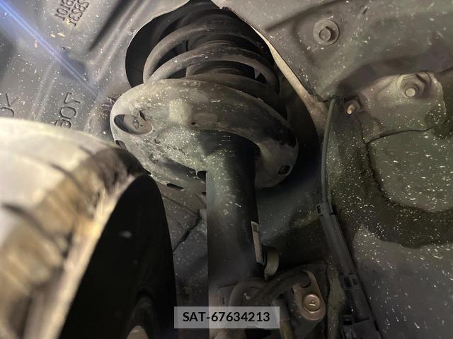 Toyota NOAH 2018-09 8278009-19