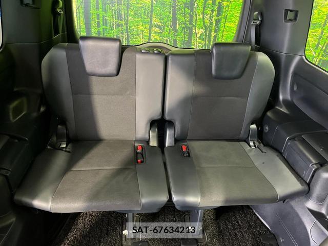 Toyota NOAH 2018-09 8278009-9