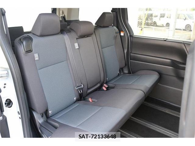 Toyota NOAH 2025-05 8278088-14