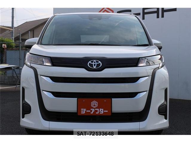 Toyota NOAH 2025-05 8278088-6