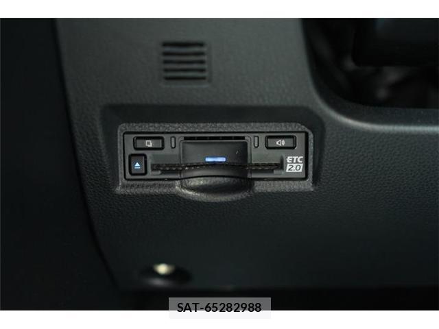 Toyota NOAH 2023-02 8278101-14