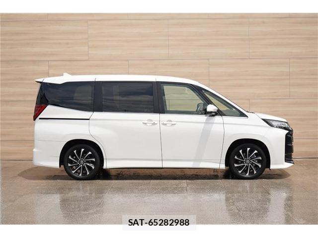 Toyota NOAH 2023-02 8278101-3