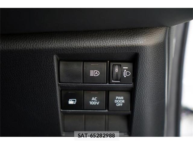 Toyota NOAH 2023-02 8278101-9