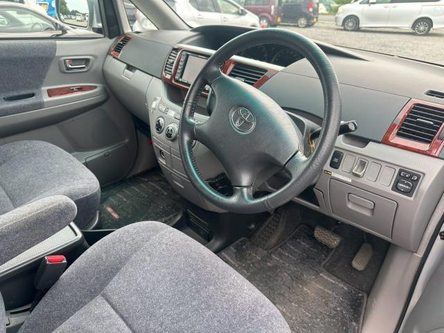 Toyota NOAH 2003-06 8278128-14