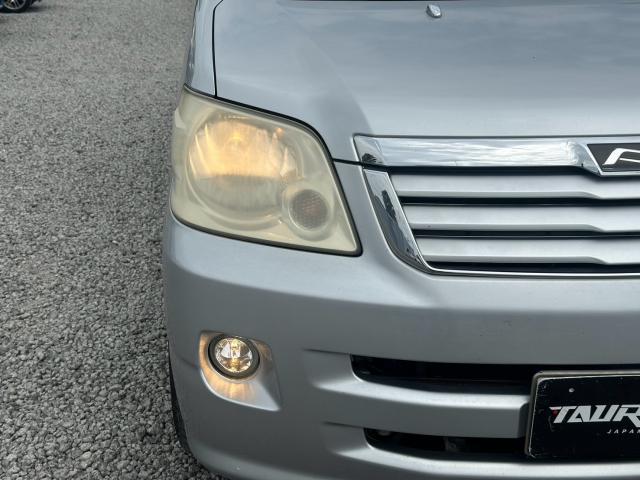 Toyota NOAH 2003-06 8278128-8