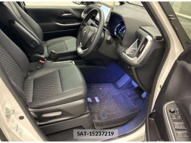 Toyota NOAH 2022-09 8278369-2
