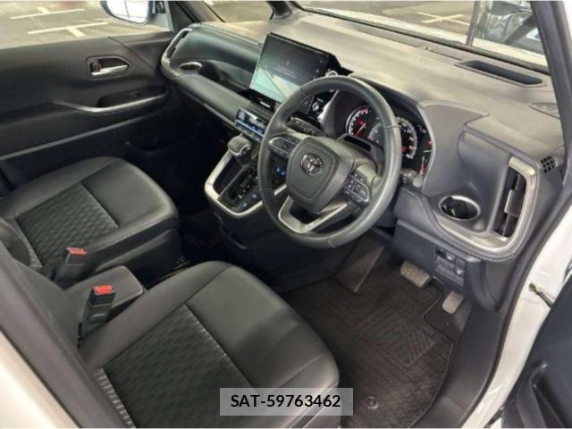 Toyota NOAH 2023-03 8278375-2