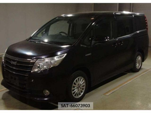 Toyota NOAH 2015-12 8278403-0