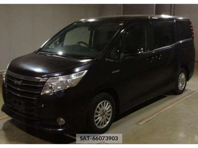 Toyota NOAH 2015-12 8278403-3