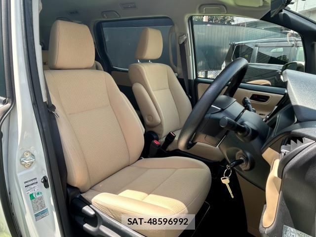 Toyota NOAH 2016-03 8278749-10