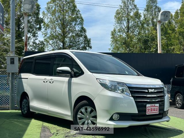 Toyota NOAH 2016-03 8278749-17