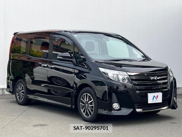 Toyota NOAH 2016-10 8278813-17