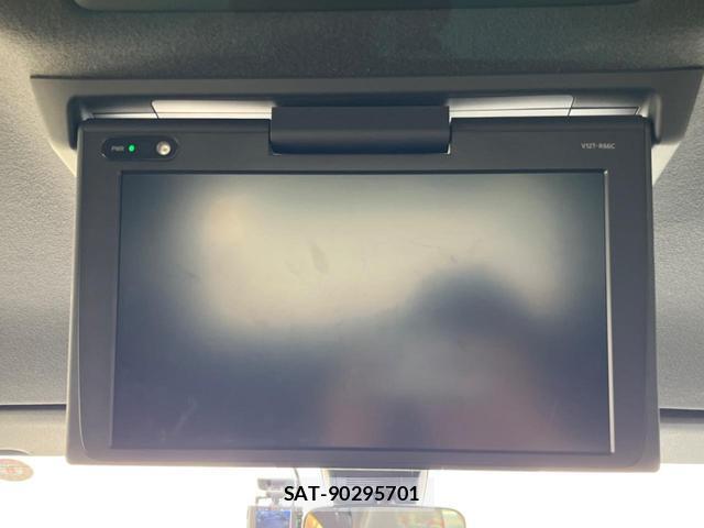 Toyota NOAH 2016-10 8278813-4