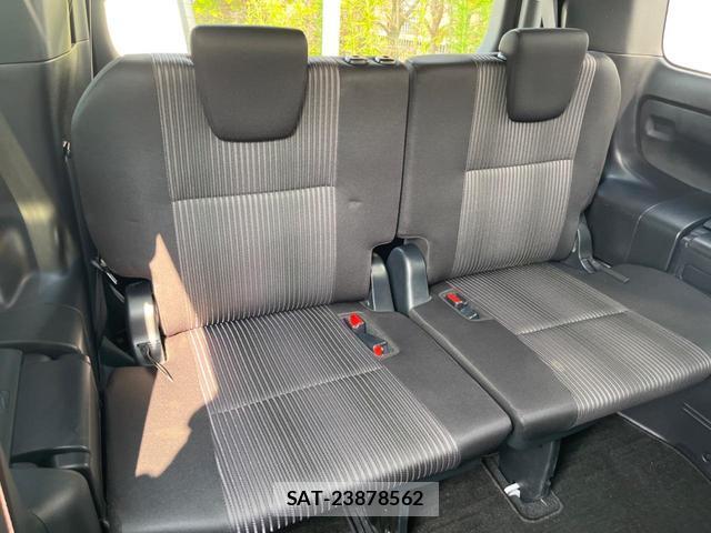 Toyota NOAH 2017-10 8278816-10