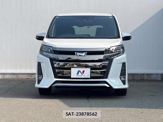 Toyota NOAH 2017-10 8278816-15
