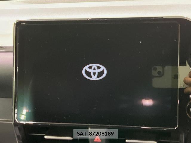 Toyota NOAH 2022-04 8278820-2