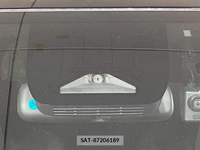 Toyota NOAH 2022-04 8278820-4