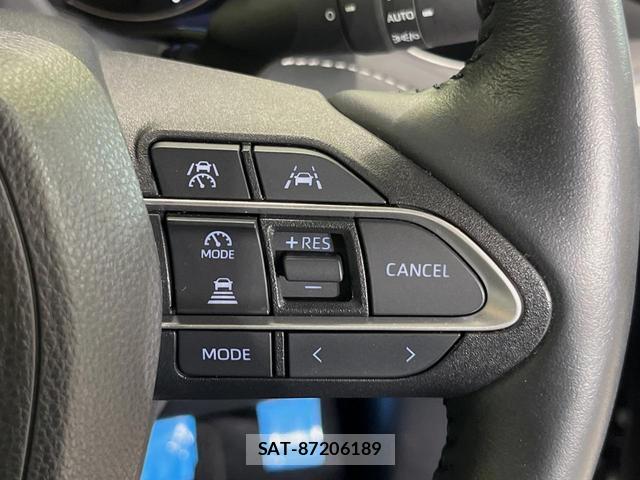 Toyota NOAH 2022-04 8278820-5