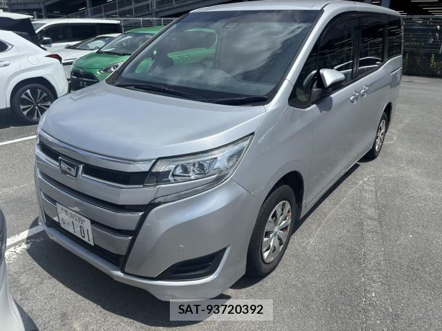 Toyota NOAH 2018-07 8278983-0