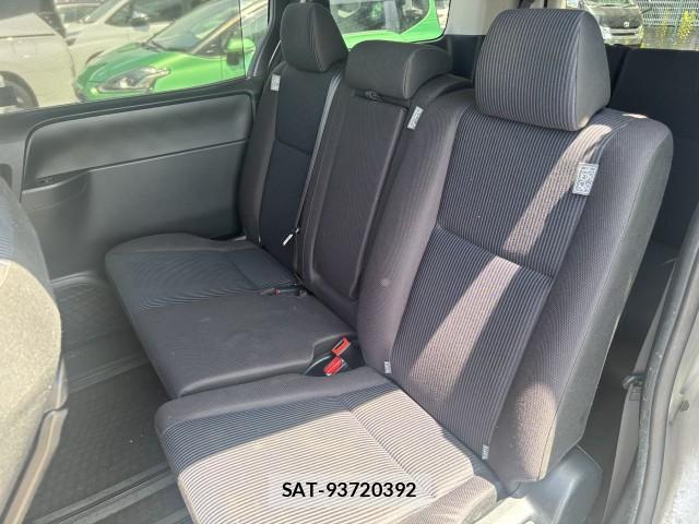 Toyota NOAH 2018-07 8278983-10