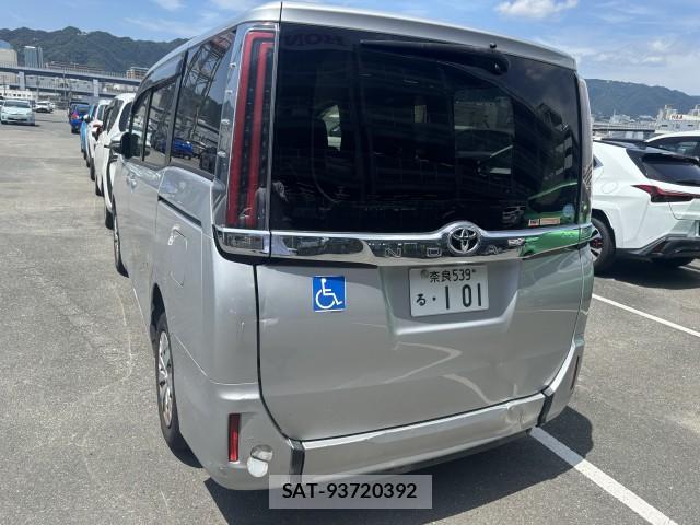 Toyota NOAH 2018-07 8278983-3