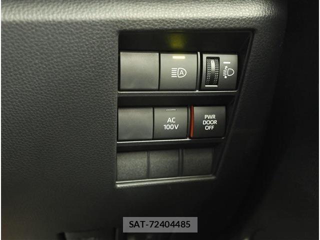 Toyota NOAH 2026-05 8279066-12