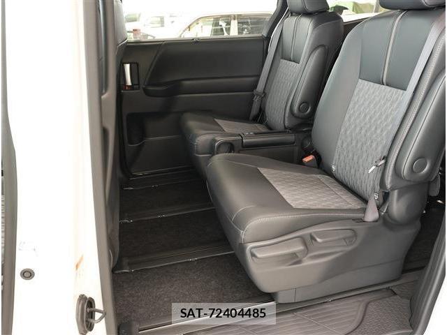 Toyota NOAH 2026-05 8279066-19