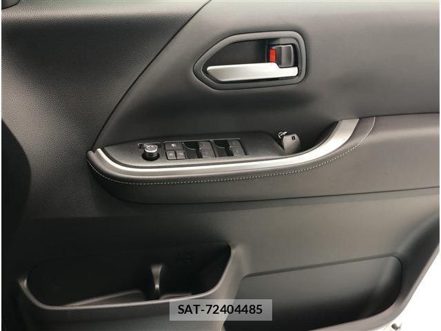 Toyota NOAH 2026-05 8279066-5
