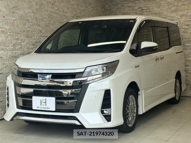 Toyota NOAH 2020-04 8279209-0