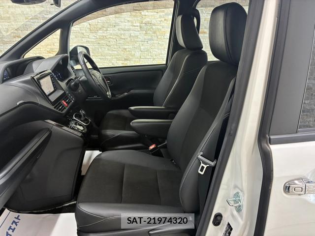 Toyota NOAH 2020-04 8279209-10