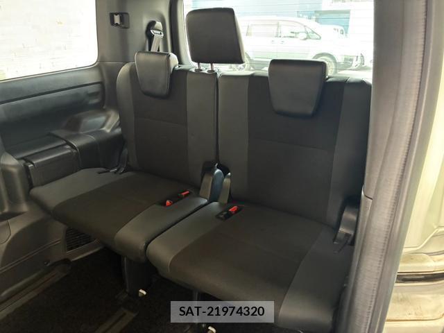 Toyota NOAH 2020-04 8279209-14