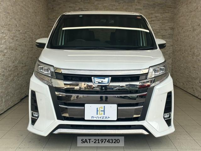 Toyota NOAH 2020-04 8279209-2