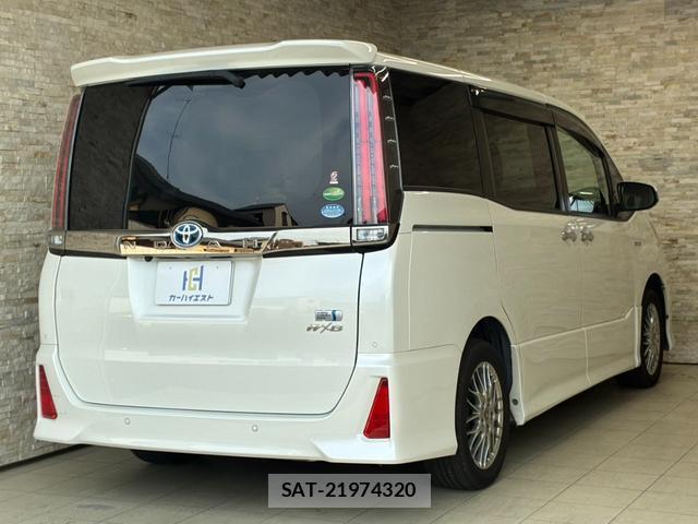 Toyota NOAH 2020-04 8279209-3