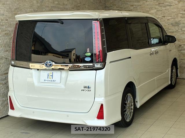 Toyota NOAH 2020-04 8279209-4