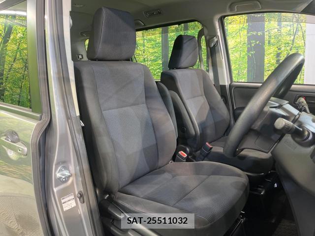 Toyota NOAH 2015-07 8279361-8