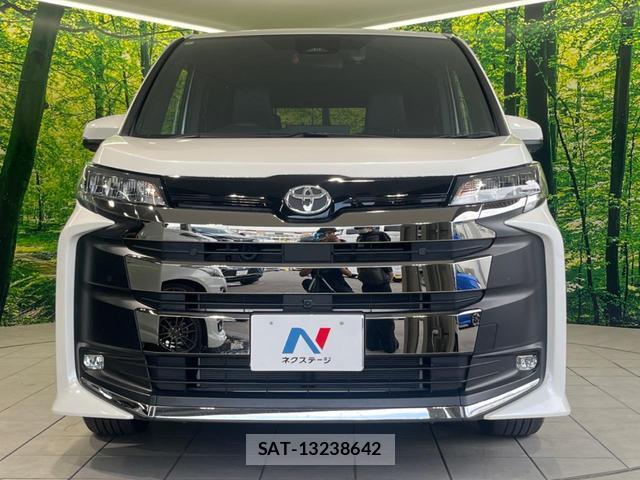 Toyota NOAH 2024-06 8279621-14