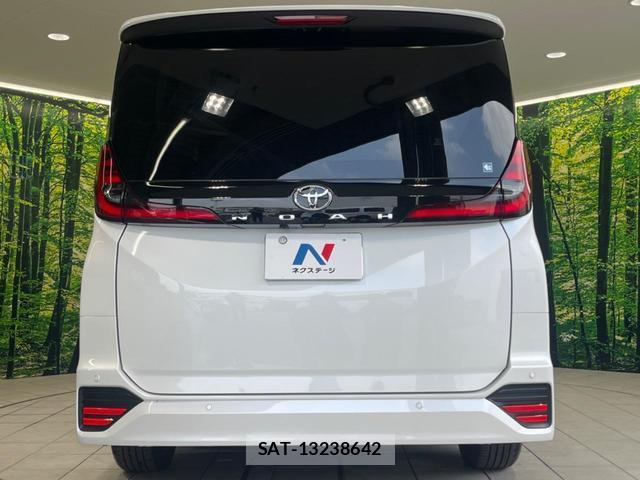 Toyota NOAH 2024-06 8279621-15