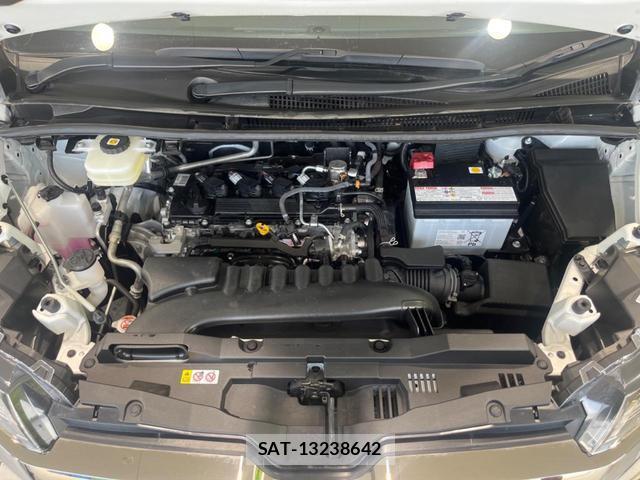 Toyota NOAH 2024-06 8279621-17