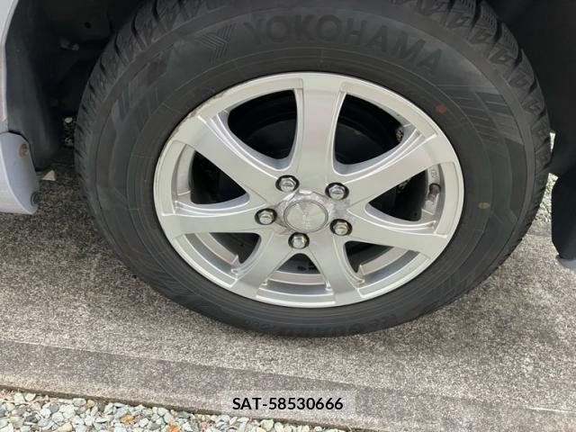 Toyota NOAH 2009-11 8279710-6